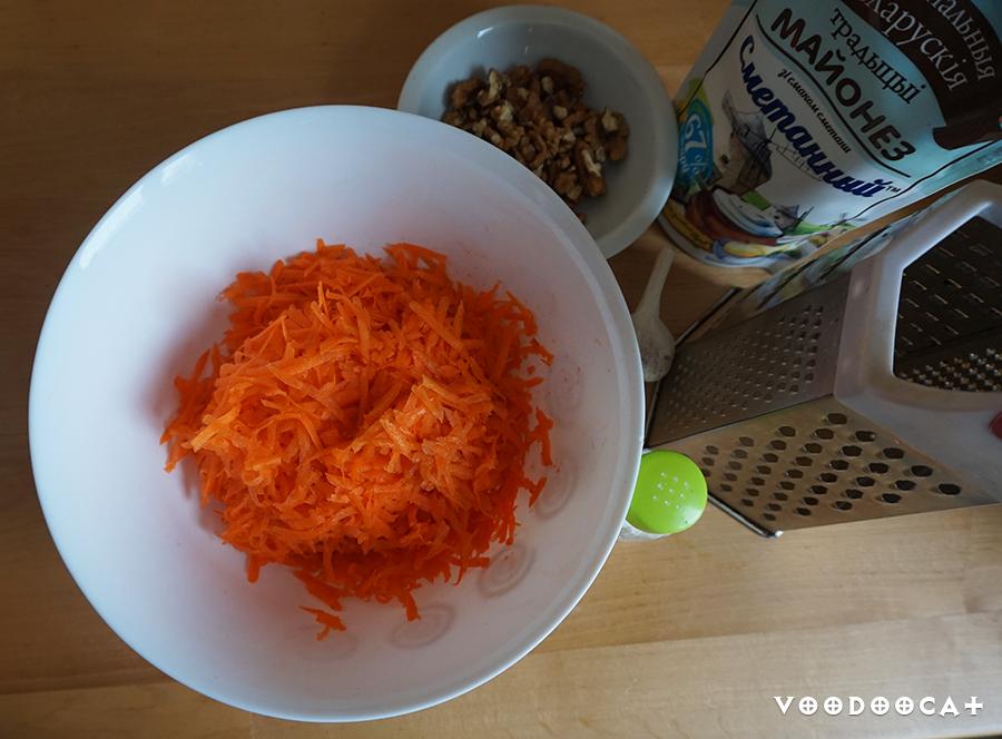 Рецепт салата из морковки с орехами и чесноком
